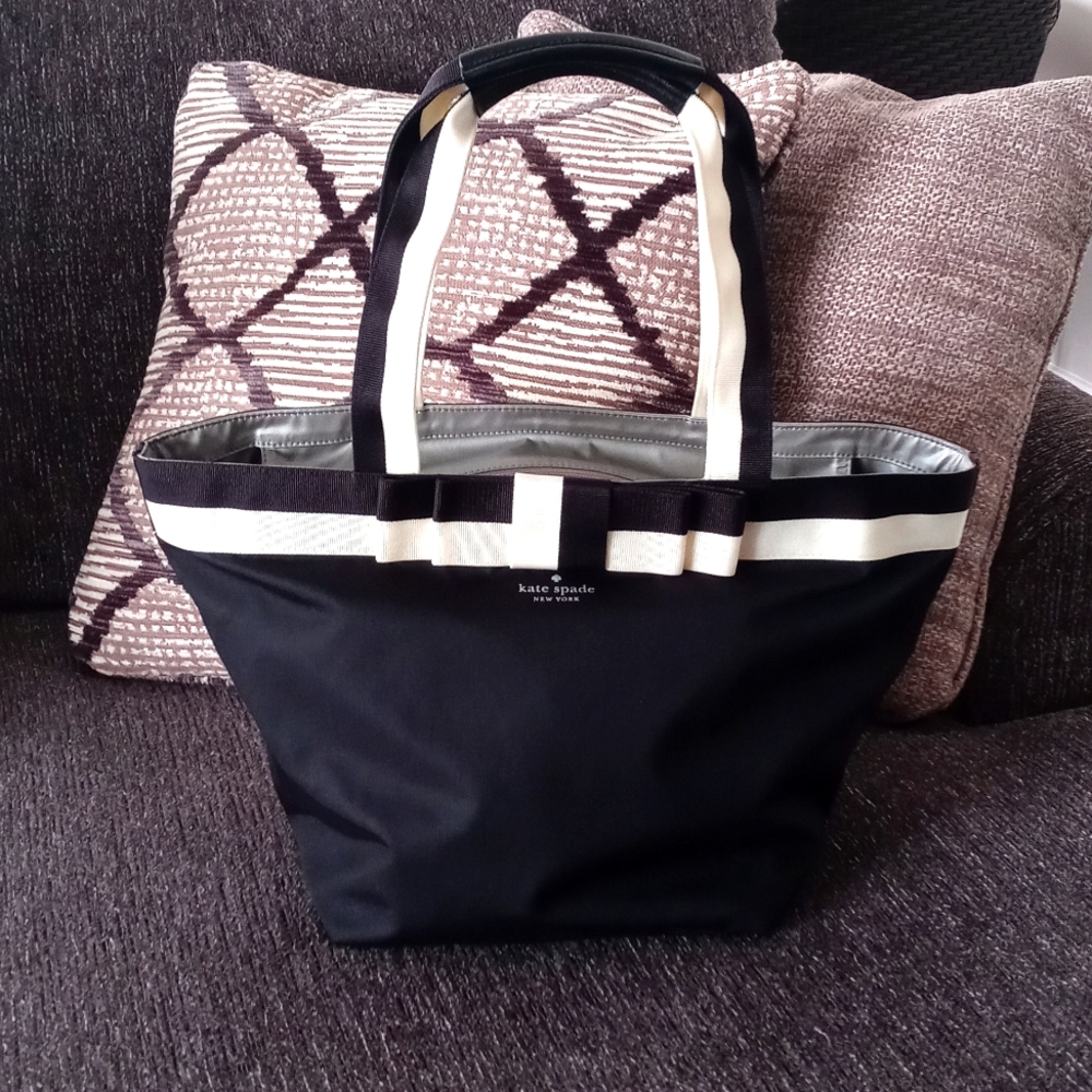 🆕/HTF 🎹Kate Spade🎹 - Barrow Street Garri Tote - Picture 1 of 14